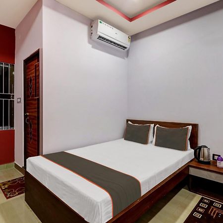 Collection O Ashirbad Lodge Guwahati Dış mekan fotoğraf
