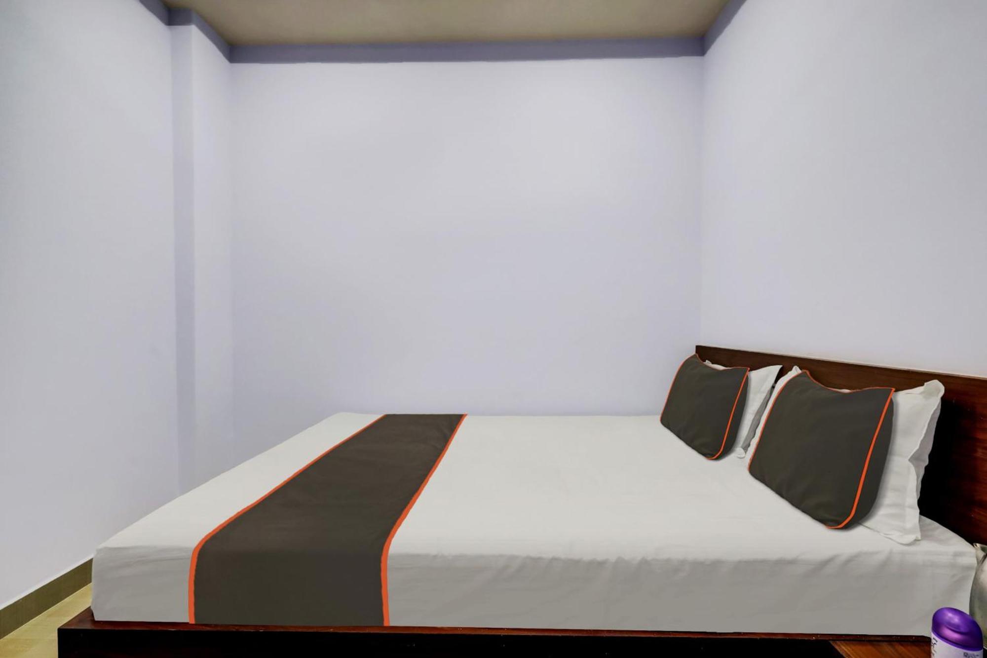 Collection O Ashirbad Lodge Guwahati Dış mekan fotoğraf