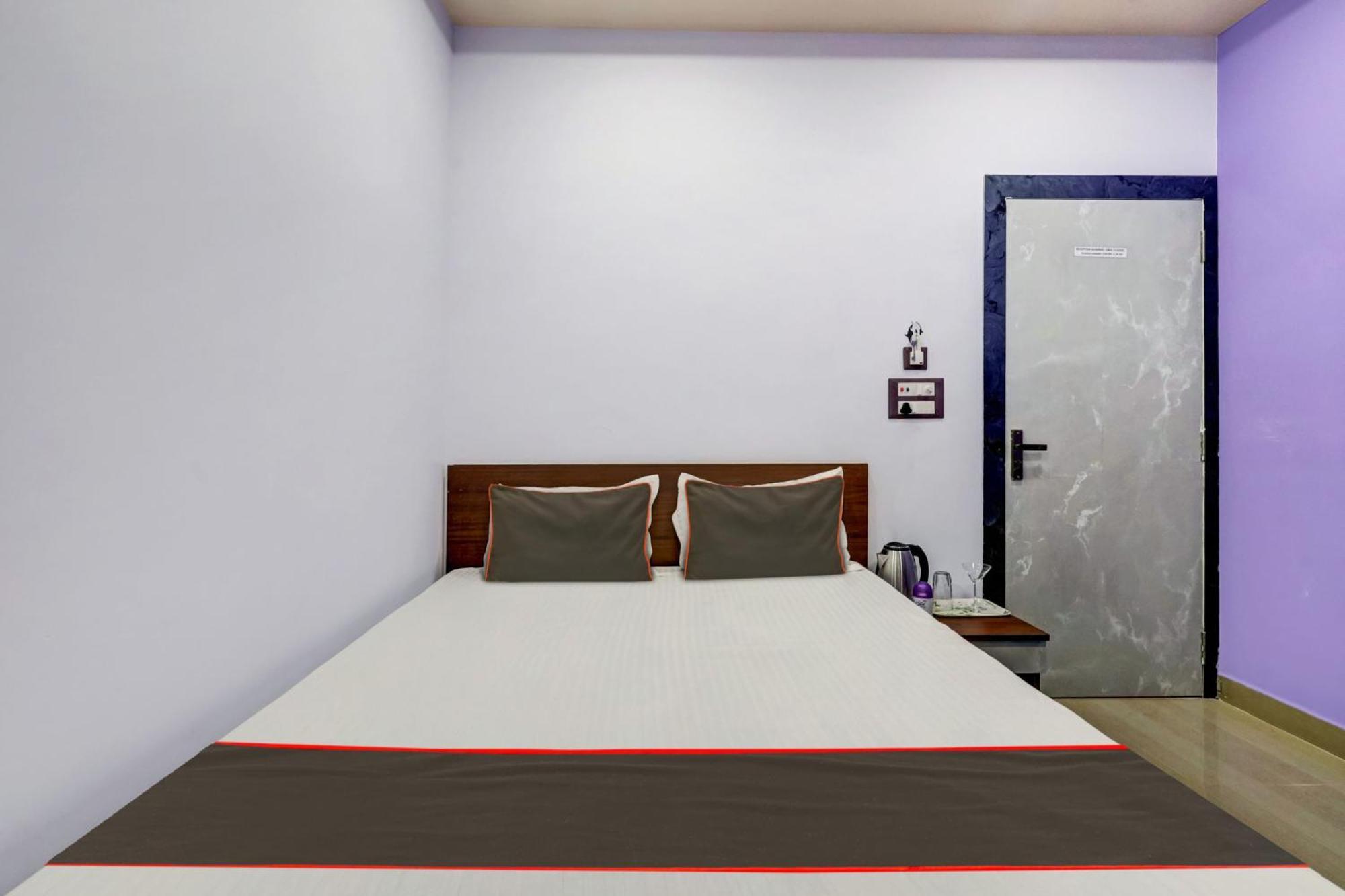 Collection O Ashirbad Lodge Guwahati Dış mekan fotoğraf