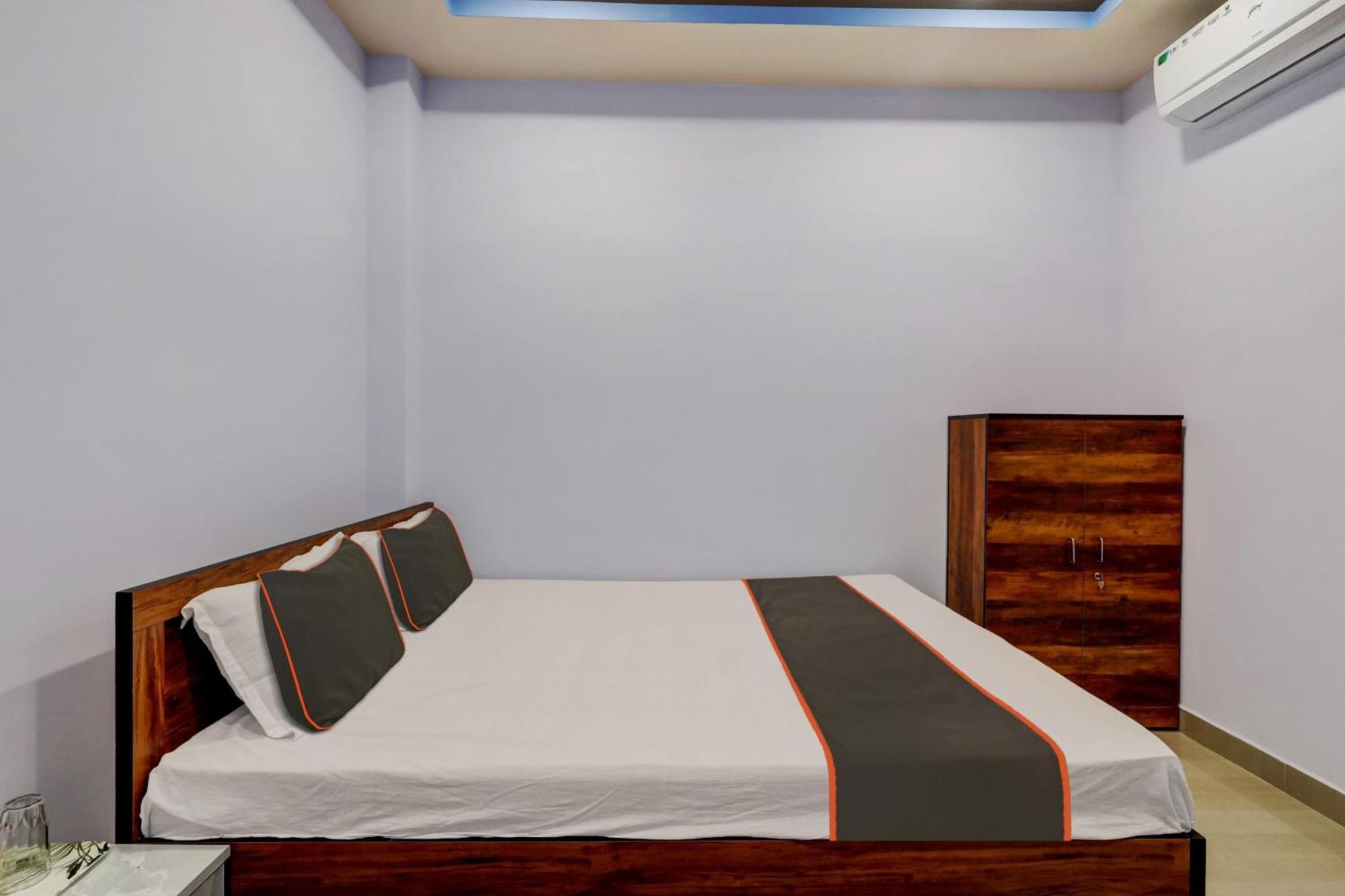 Collection O Ashirbad Lodge Guwahati Dış mekan fotoğraf