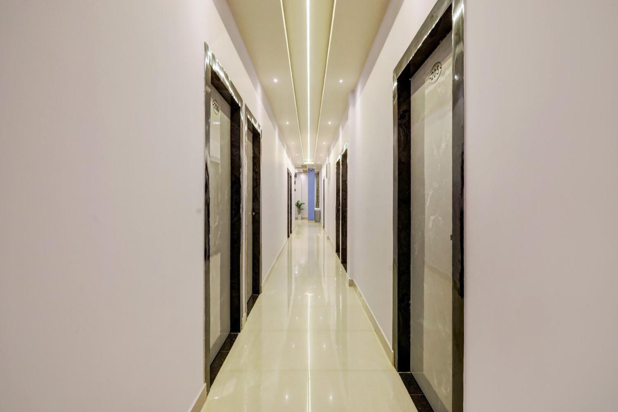 Collection O Ashirbad Lodge Guwahati Dış mekan fotoğraf