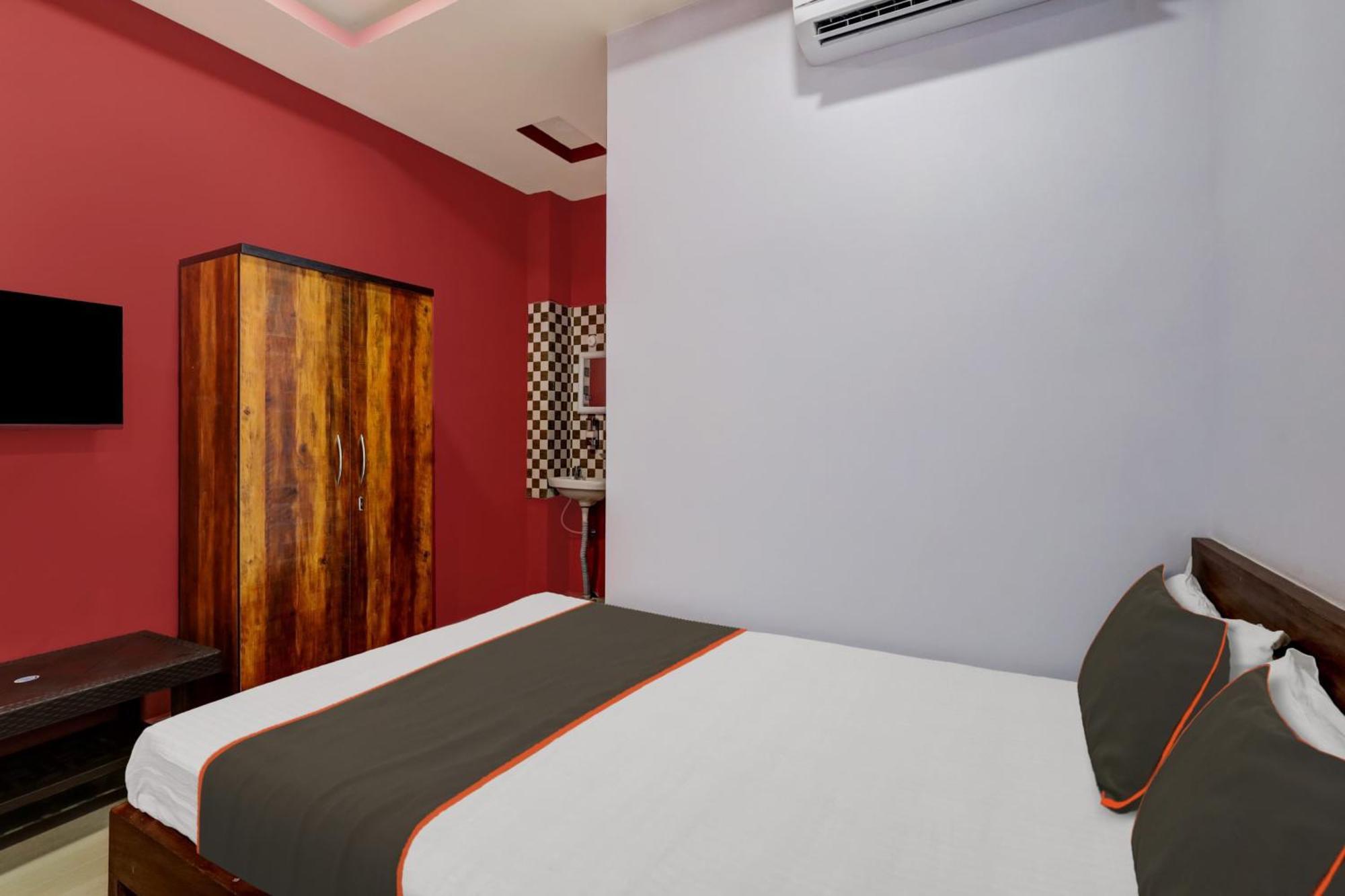 Collection O Ashirbad Lodge Guwahati Dış mekan fotoğraf