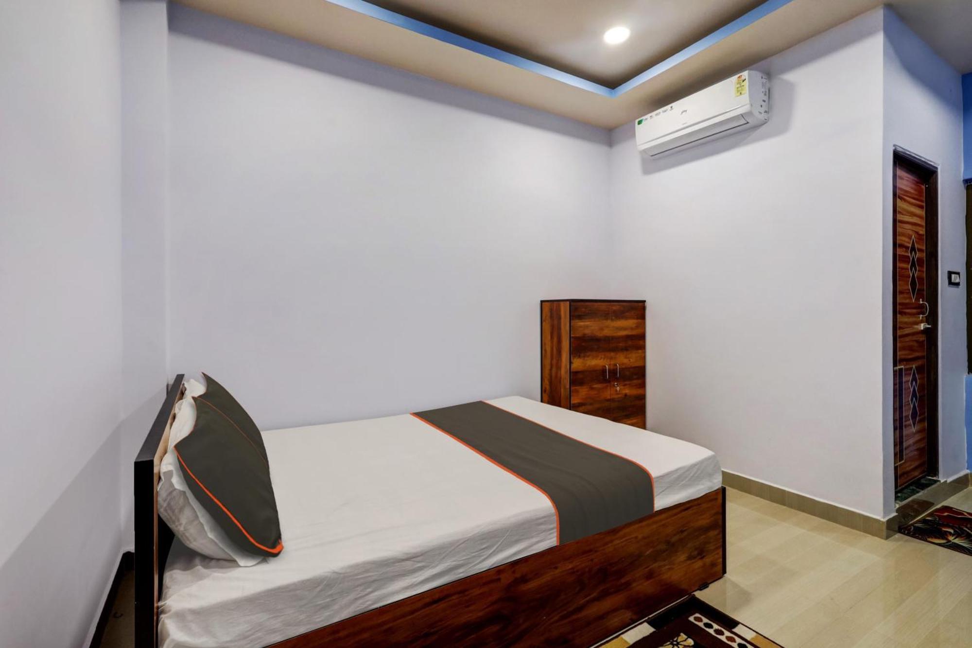 Collection O Ashirbad Lodge Guwahati Dış mekan fotoğraf